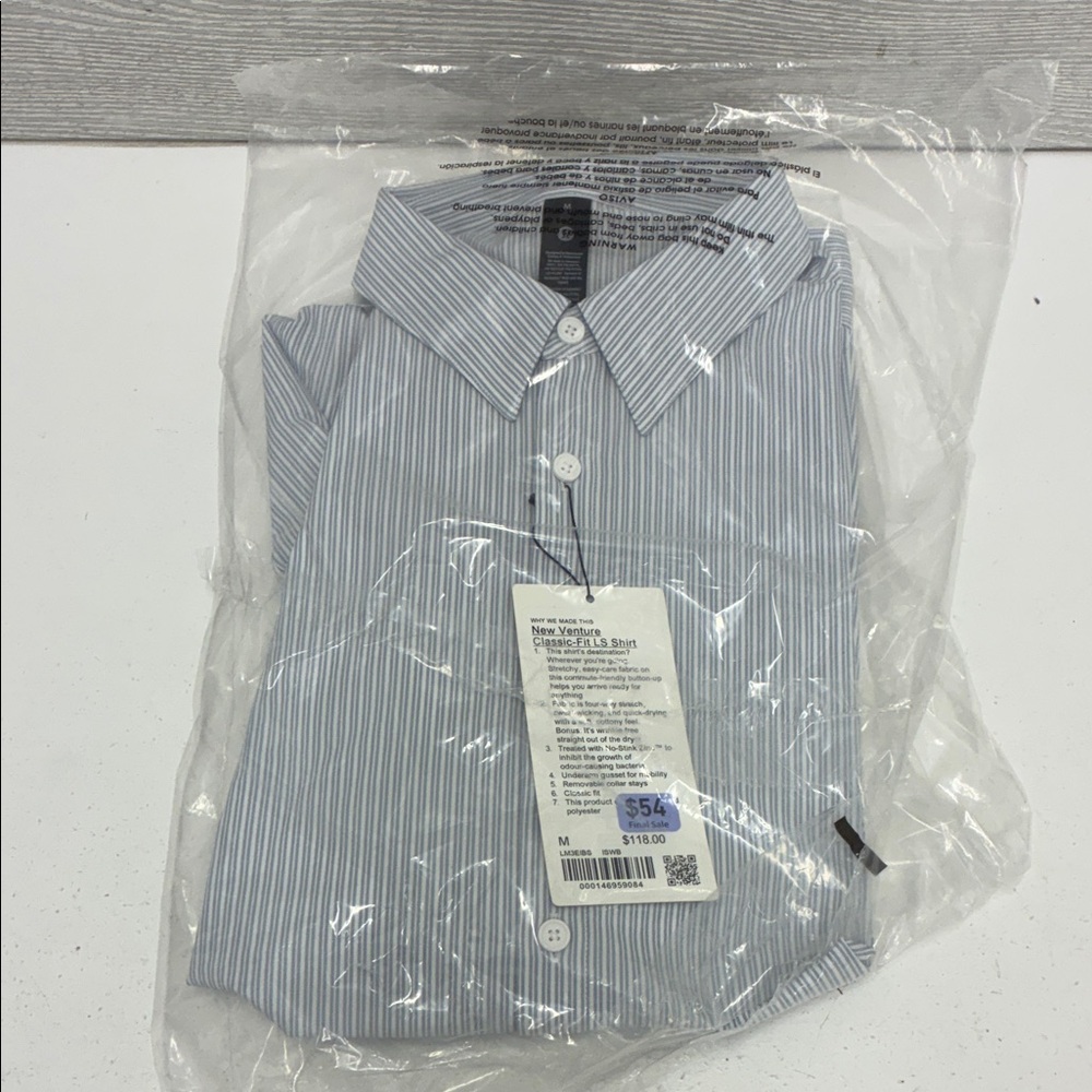 lululemon athletica Men's Blue Striped Button Down Shirt